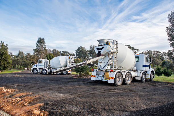 Best Concrete Contractor Near Me  in Elmore, OH